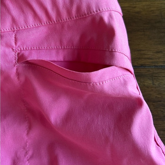 Helly Hansen Women's Pink Solen Classic Recycled Water Shorts Size XL - Picture 15 of 16